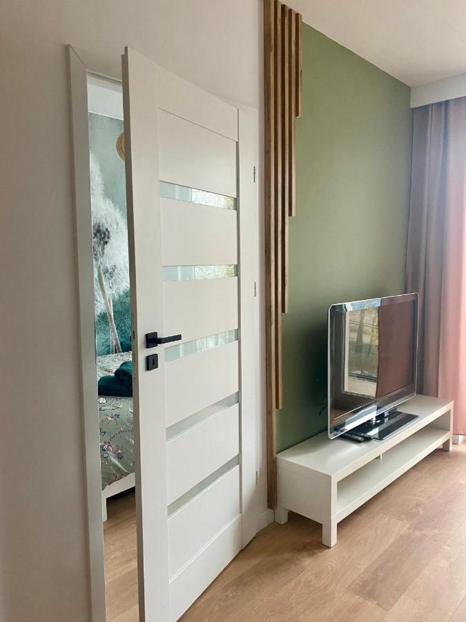 Airport Green Apartment Kl21 - Air Condition & Free Parking Варшава Экстерьер фото